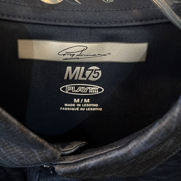 NWT Greg Norman ML75 Mens Blue Subdues Shark Short Sleeve, Sz Med - Picture 2 of 5